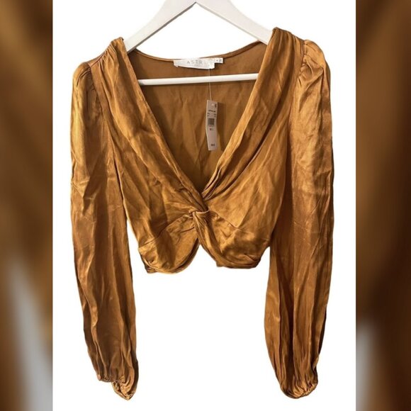 ASTR The Label Anthropologie NWT Cropped Top Twist Front Long Sleeve Top size S - Picture 2 of 7